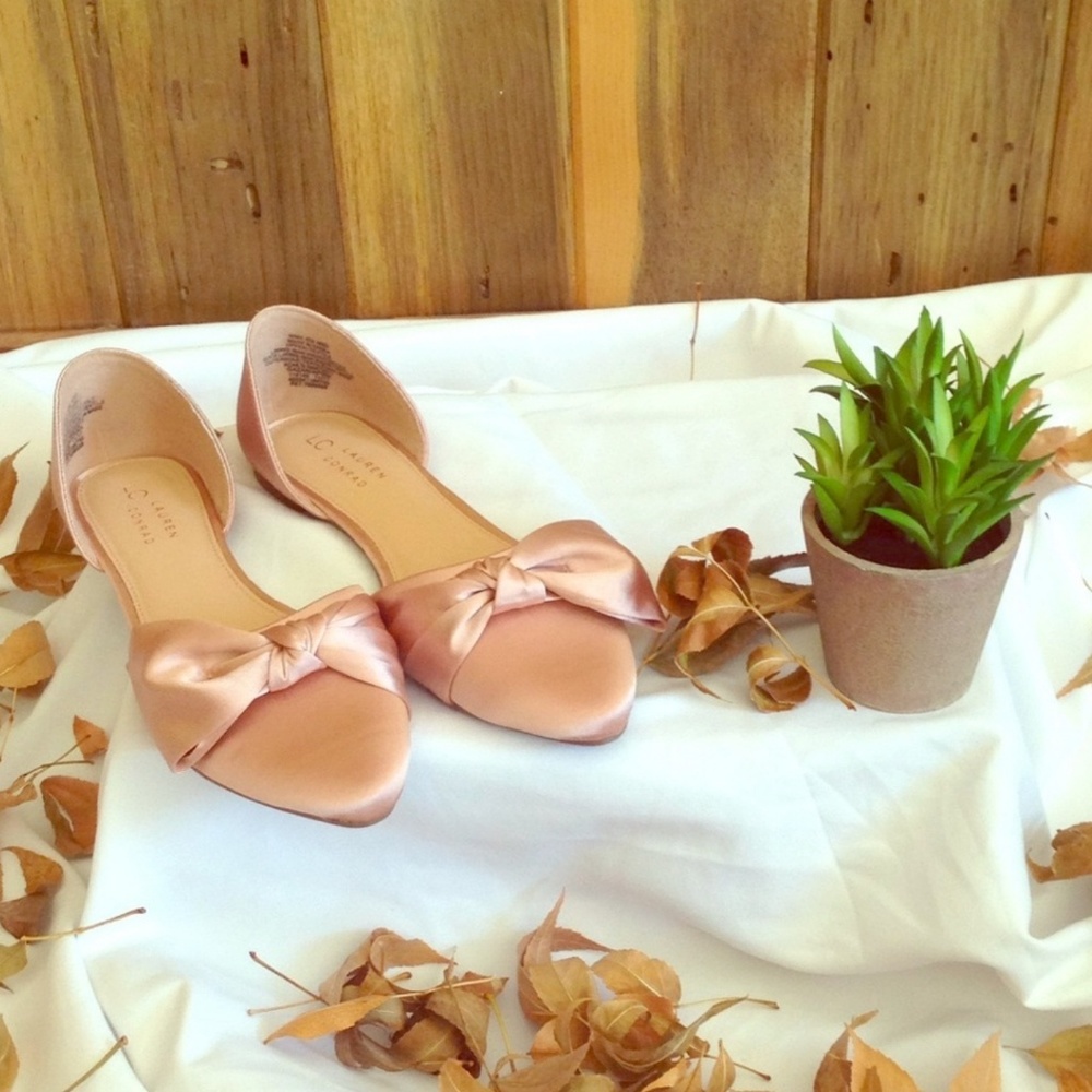 New Lauren Conrad LC pink Gazania flats